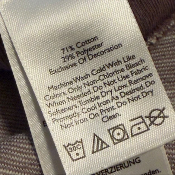 𝐄𝐃𝐃𝐈𝐄 𝐁𝐀𝐔𝐄𝐑 𝐁𝐑𝐎𝐖𝐍 𝐖𝐇𝐈𝐓𝐄 𝐂𝐎𝐖𝐋 𝐍𝐄𝐂𝐊 𝐎𝐔𝐓𝐃𝐎𝐎𝐑 𝐒𝐖𝐄𝐀𝐓𝐒𝐇𝐈𝐑𝐓 - Picture 4 of 6